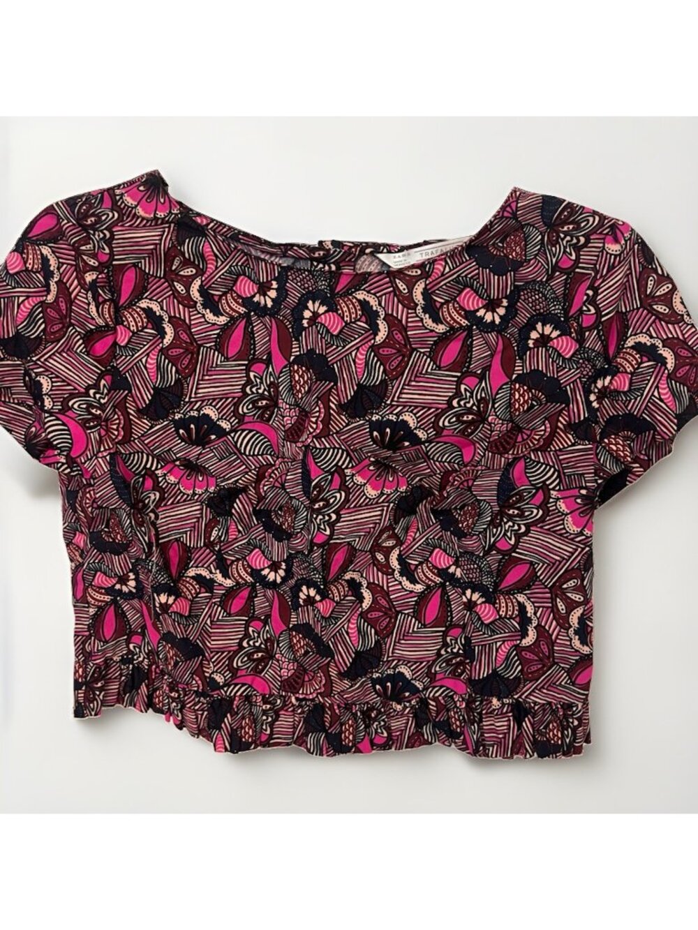 Zara Pink Size Small Printed Back Button Crop Top.    T